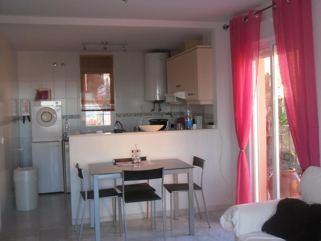 2035-Lovely 1 Bedrooms Sea View Apartment Manilva Zewnętrze zdjęcie